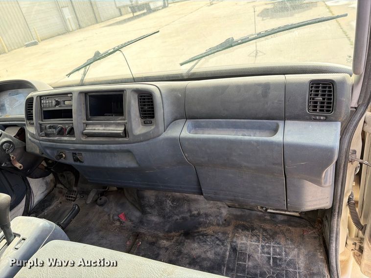 image for item EA7391 2008 Hino 185 flatbed truck