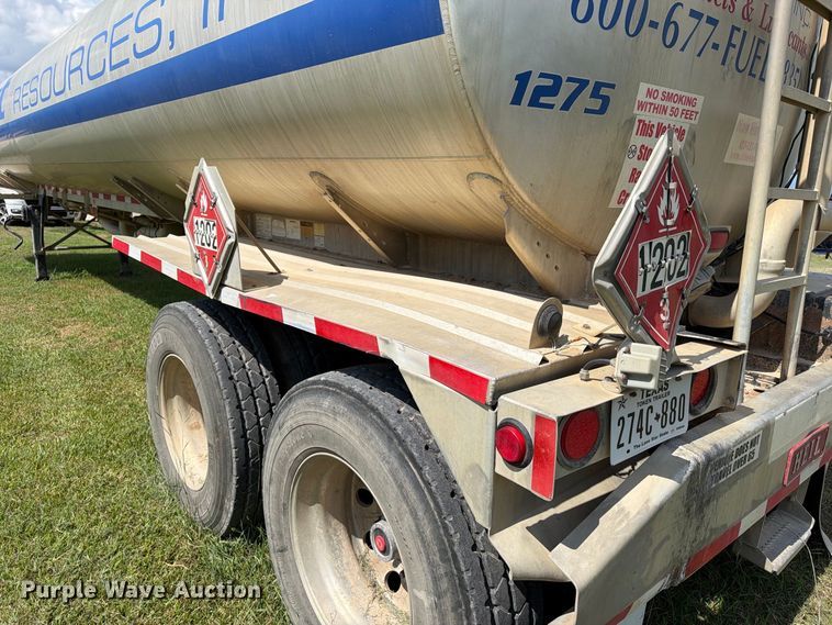 image for item EA7396 2001 Heil Trailer International fuel trailer