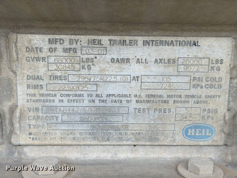 image for item EA7396 2001 Heil Trailer International fuel trailer