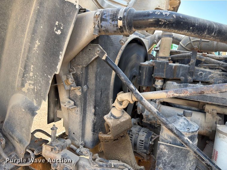 image for item EA7403 2000 Mack RD688S hook lift truck