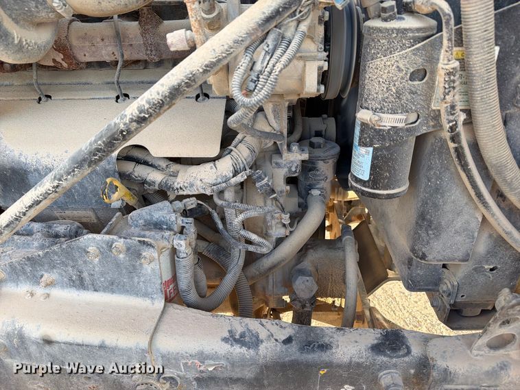 image for item EA7403 2000 Mack RD688S hook lift truck