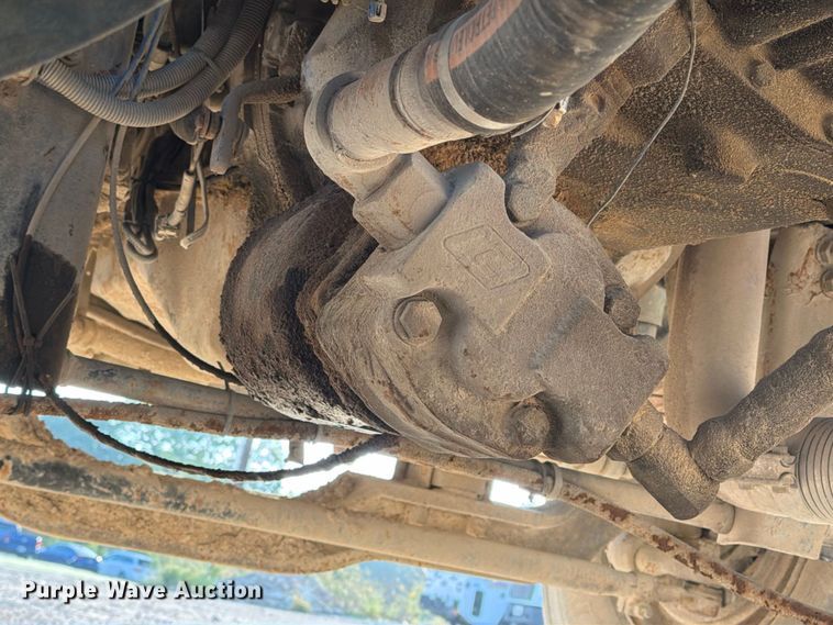 image for item EA7403 2000 Mack RD688S hook lift truck