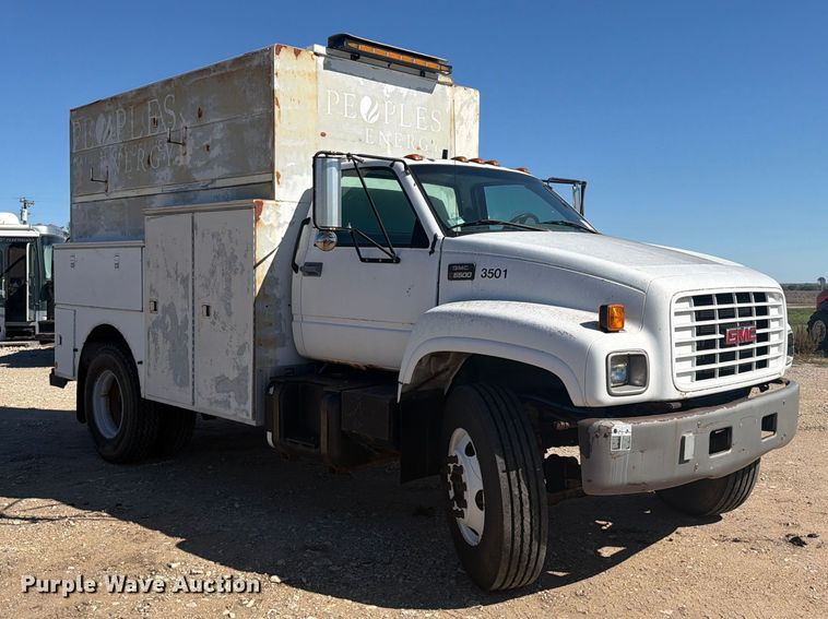 image for item EI7775 2000 GMC C6500 utility / service truck
