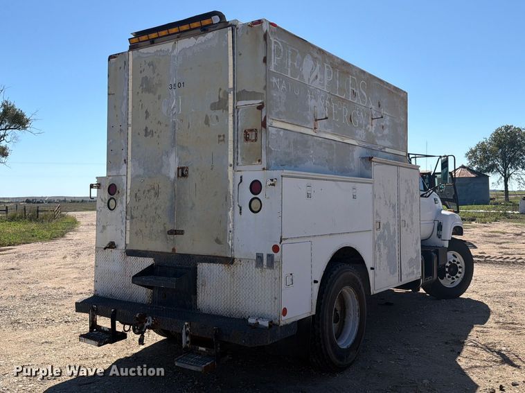 image for item EI7775 2000 GMC C6500 utility / service truck