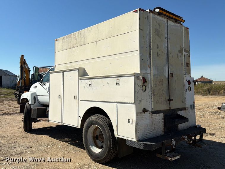image for item EI7775 2000 GMC C6500 utility / service truck