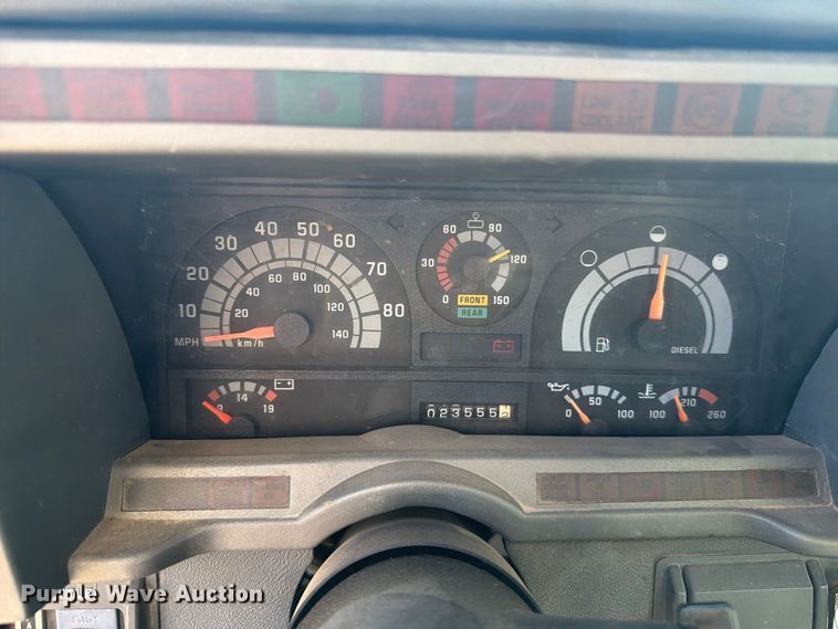 image for item EI7775 2000 GMC C6500 utility / service truck
