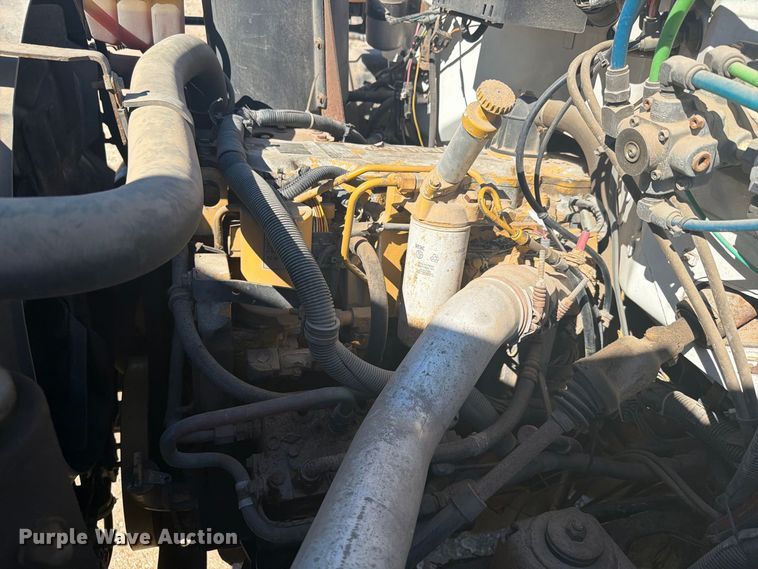 image for item EI7775 2000 GMC C6500 utility / service truck