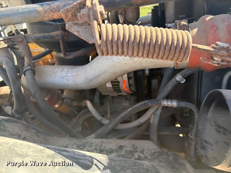 image for item EI7775 2000 GMC C6500 utility / service truck