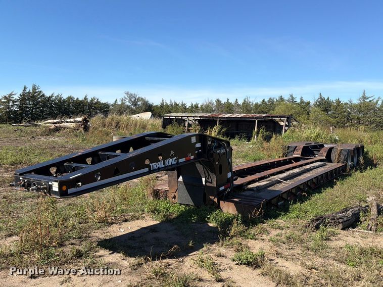 image for item EI7776 2000 Trail King TK110HDC lowboy equipment trailer