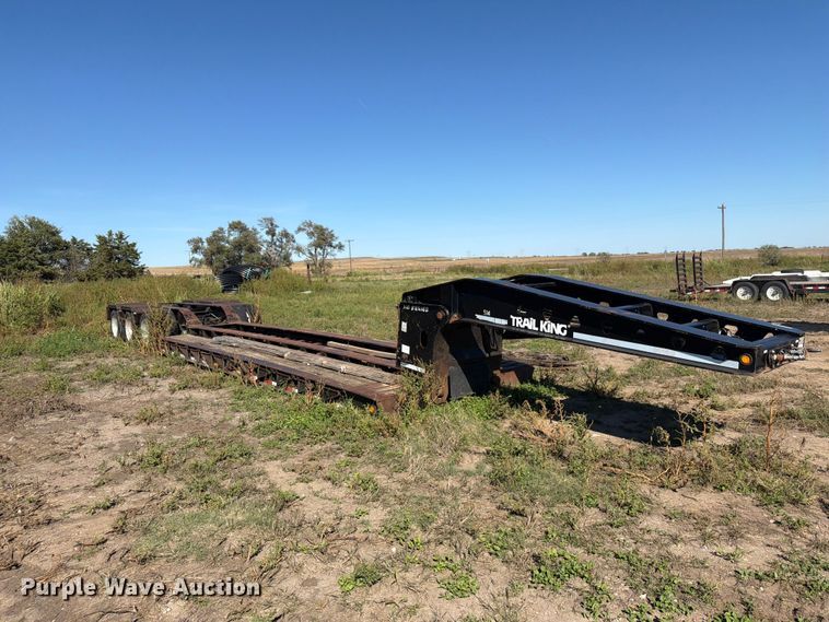 image for item EI7776 2000 Trail King TK110HDC lowboy equipment trailer