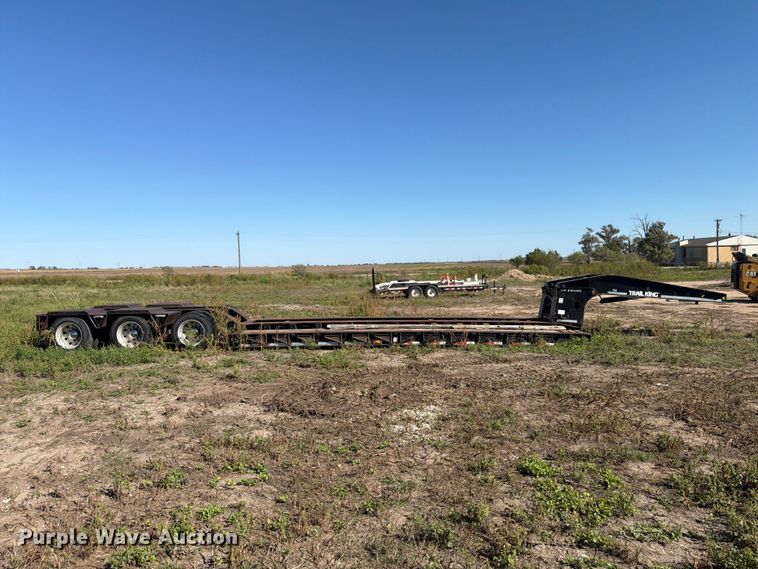 image for item EI7776 2000 Trail King TK110HDC lowboy equipment trailer