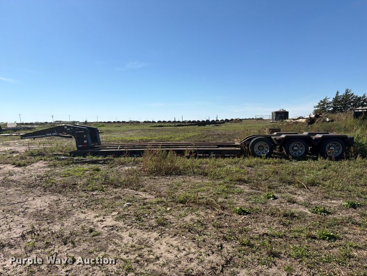 image for item EI7776 2000 Trail King TK110HDC lowboy equipment trailer