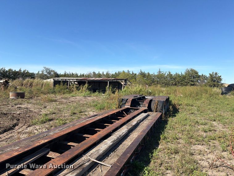 image for item EI7776 2000 Trail King TK110HDC lowboy equipment trailer