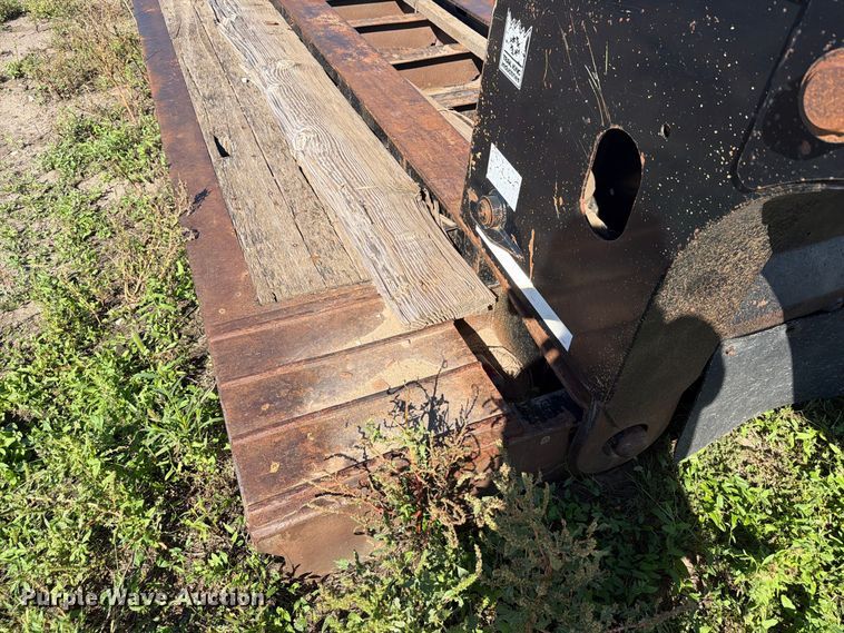 image for item EI7776 2000 Trail King TK110HDC lowboy equipment trailer