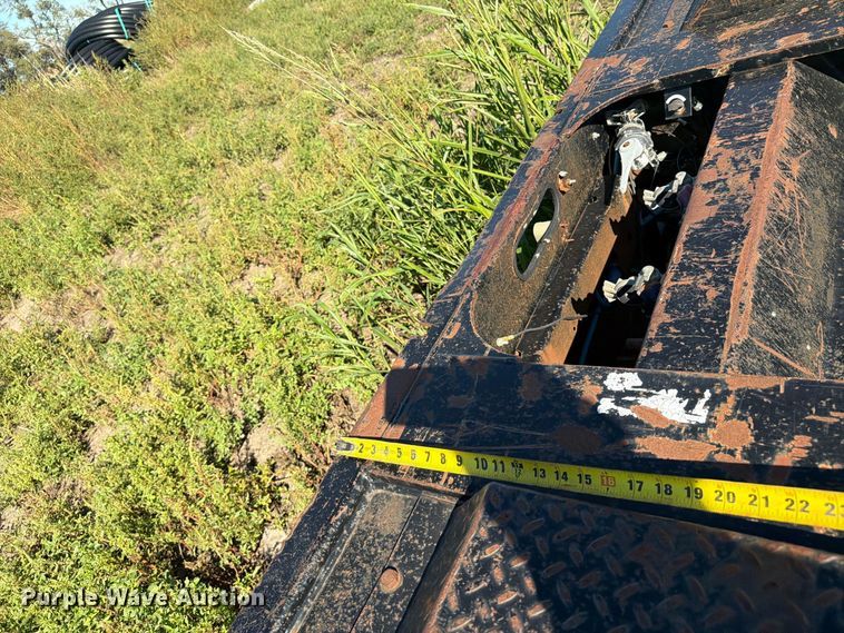 image for item EI7776 2000 Trail King TK110HDC lowboy equipment trailer