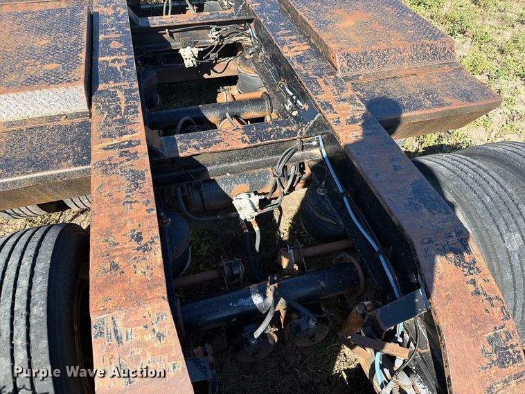image for item EI7776 2000 Trail King TK110HDC lowboy equipment trailer