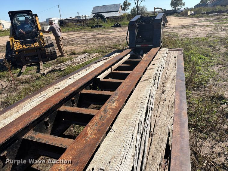 image for item EI7776 2000 Trail King TK110HDC lowboy equipment trailer