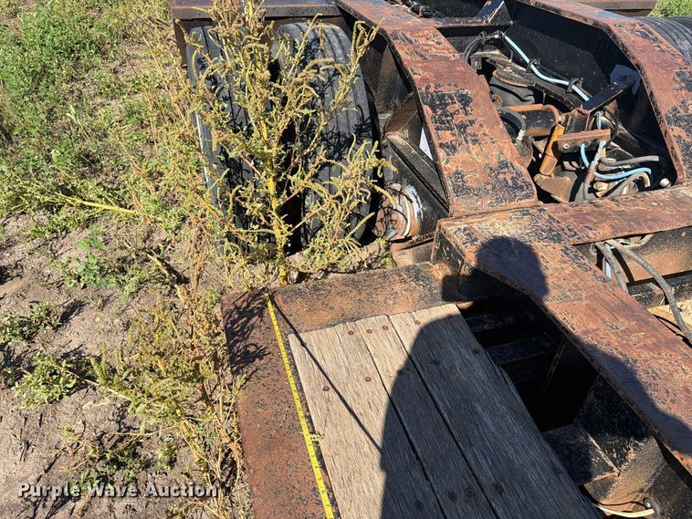 image for item EI7776 2000 Trail King TK110HDC lowboy equipment trailer