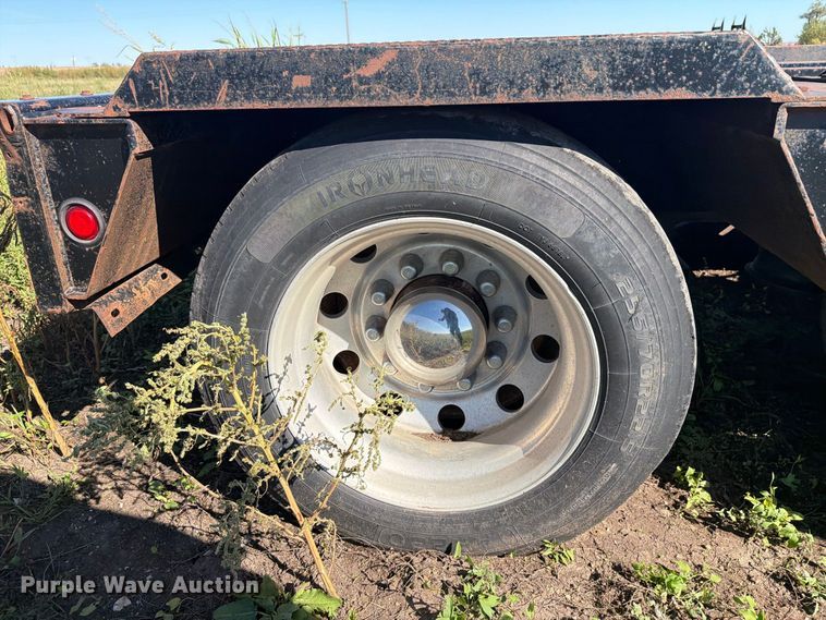 image for item EI7776 2000 Trail King TK110HDC lowboy equipment trailer