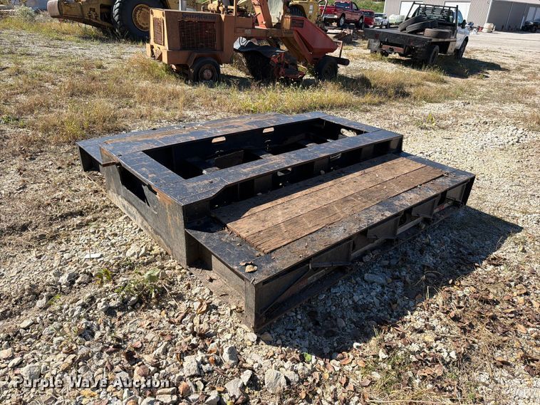 image for item EI7776 2000 Trail King TK110HDC lowboy equipment trailer