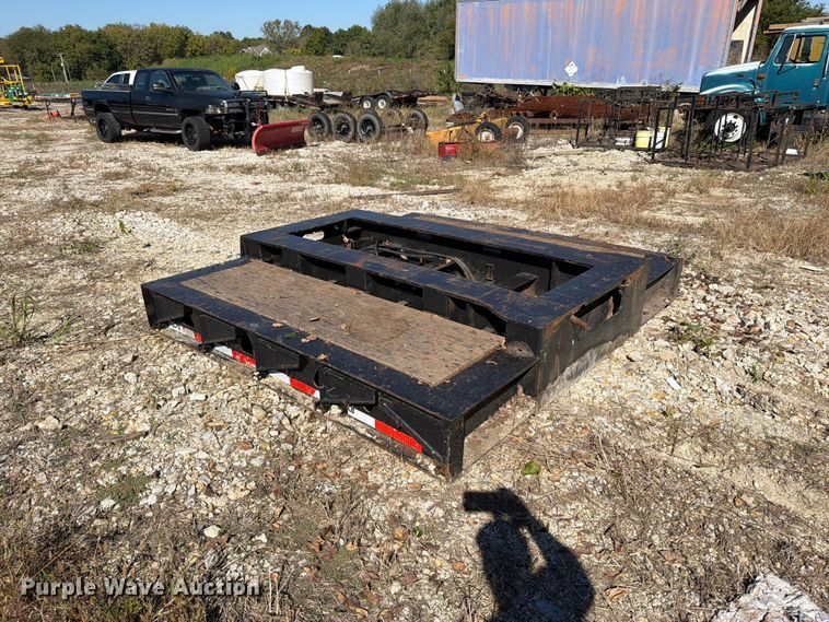 image for item EI7776 2000 Trail King TK110HDC lowboy equipment trailer