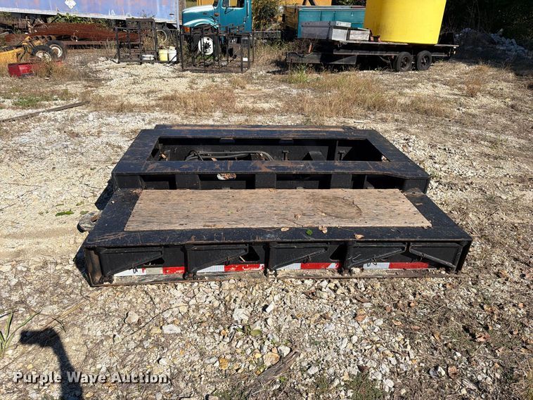 image for item EI7776 2000 Trail King TK110HDC lowboy equipment trailer