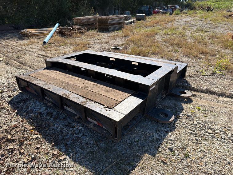 image for item EI7776 2000 Trail King TK110HDC lowboy equipment trailer