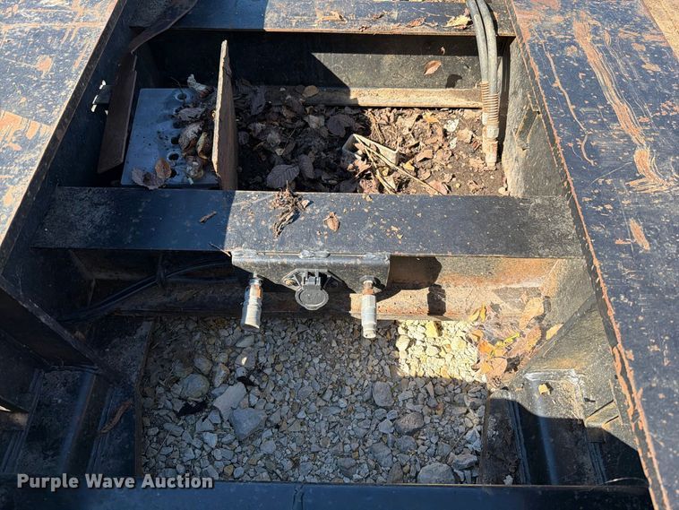 image for item EI7776 2000 Trail King TK110HDC lowboy equipment trailer
