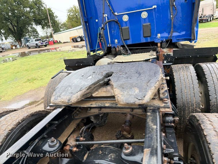 image for item EI7820 2019 Kenworth T680 semi truck