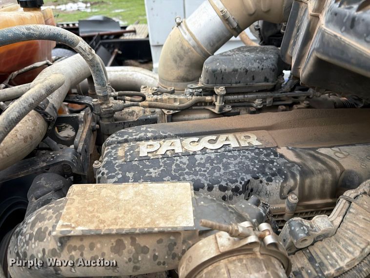 image for item EI7820 2019 Kenworth T680 semi truck
