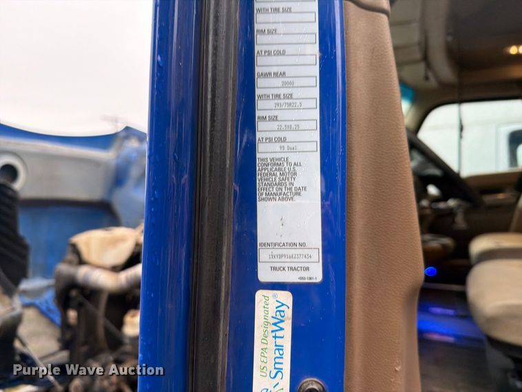 image for item EI7820 2019 Kenworth T680 semi truck
