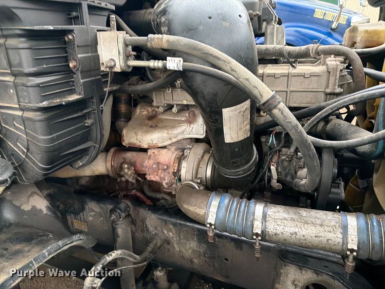image for item EI7821 2012 Freightliner Cascadia 125 semi truck