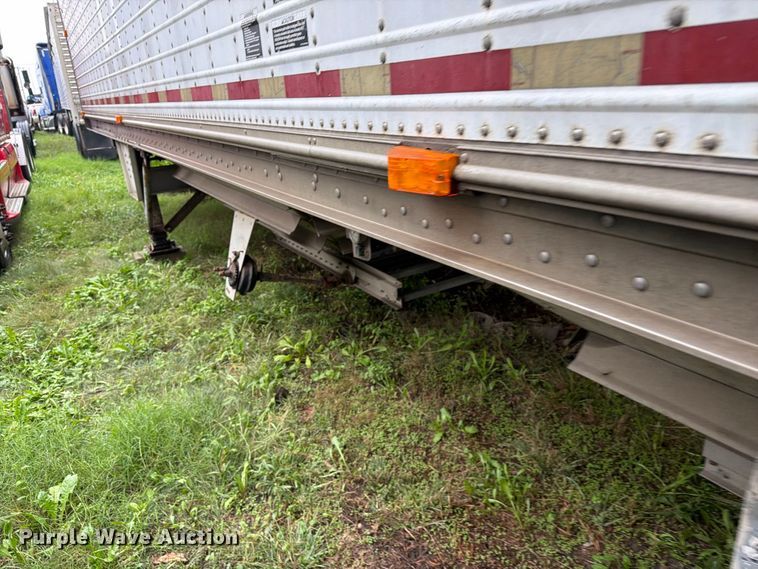 image for item EI7822 1997 Wilson grain trailer