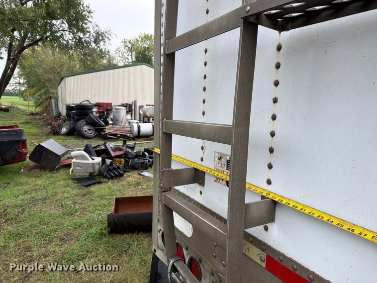 image for item EI7822 1997 Wilson grain trailer