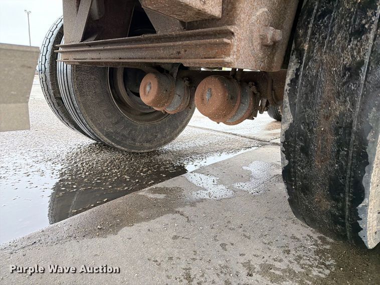 image for item EI7825 1995 Timpte grain trailer