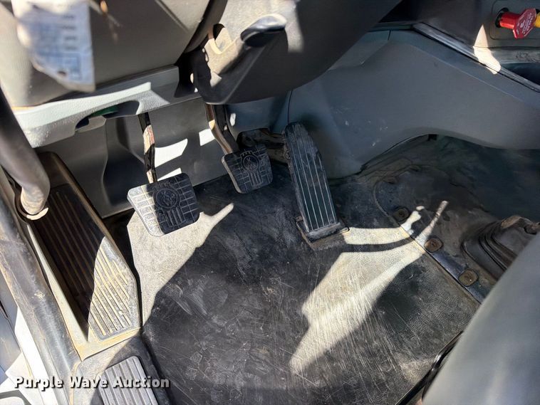 image for item EO8793 2019 Kenworth T880 semi truck