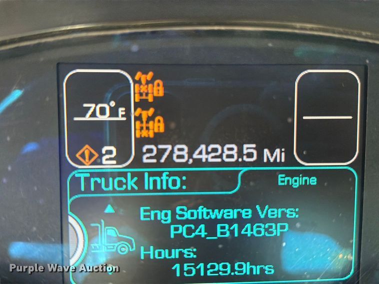 image for item EO8793 2019 Kenworth T880 semi truck