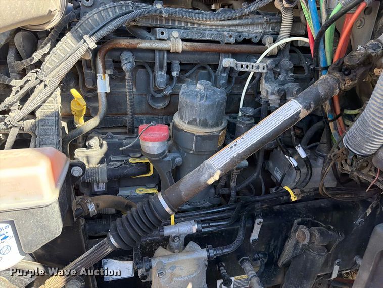 image for item EO8793 2019 Kenworth T880 semi truck