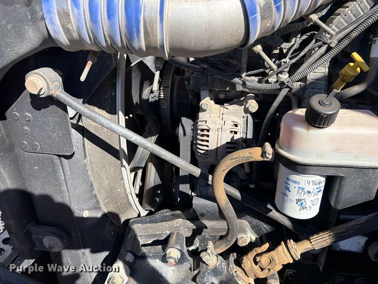 image for item EO8793 2019 Kenworth T880 semi truck