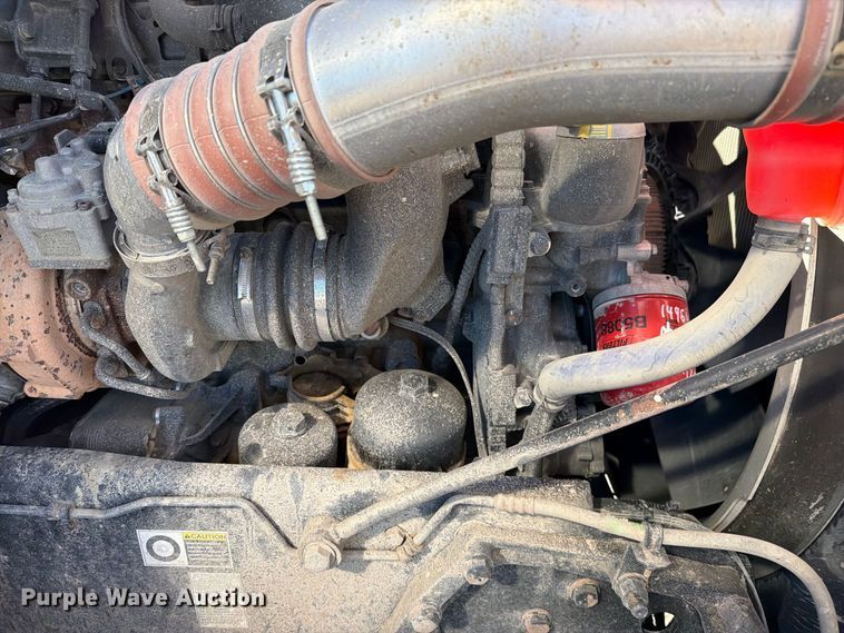 image for item EO8793 2019 Kenworth T880 semi truck