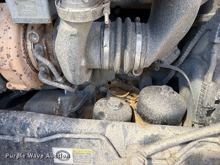 image for item EO8793 2019 Kenworth T880 semi truck