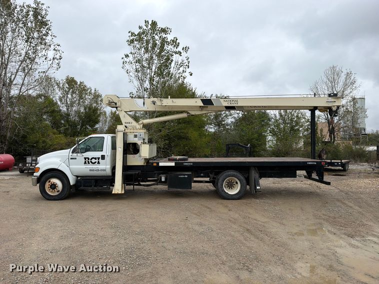 image for item EO8807 2007 Ford F750 Super Duty XL crane truck