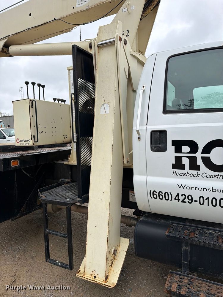 image for item EO8807 2007 Ford F750 Super Duty XL crane truck