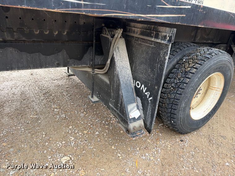 image for item EO8807 2007 Ford F750 Super Duty XL crane truck