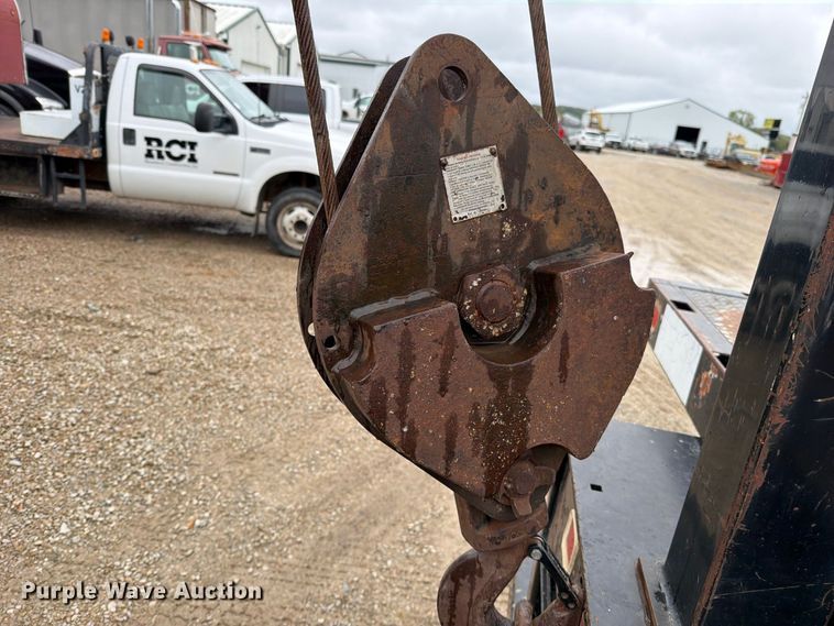 image for item EO8807 2007 Ford F750 Super Duty XL crane truck