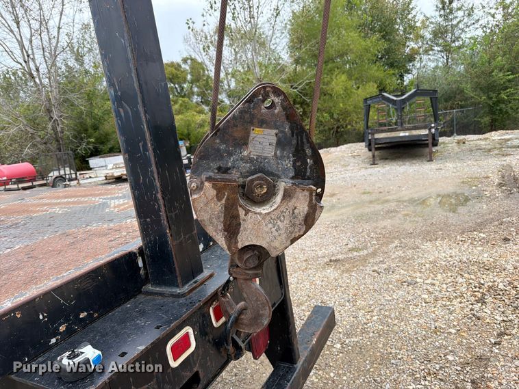 image for item EO8807 2007 Ford F750 Super Duty XL crane truck