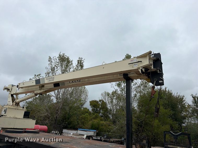 image for item EO8807 2007 Ford F750 Super Duty XL crane truck
