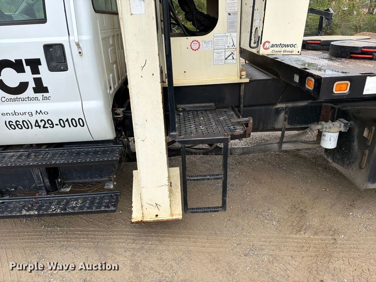 image for item EO8807 2007 Ford F750 Super Duty XL crane truck