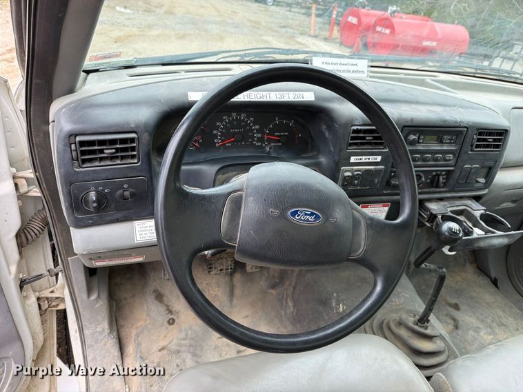 image for item EO8807 2007 Ford F750 Super Duty XL crane truck