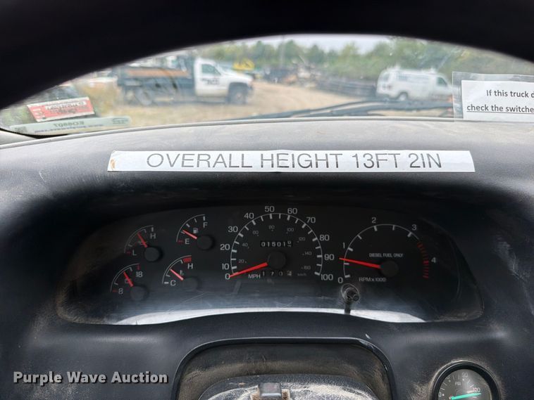 image for item EO8807 2007 Ford F750 Super Duty XL crane truck